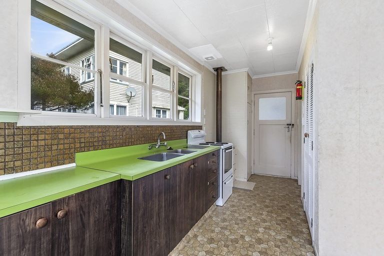 Photo of property in 52 Mungavin Avenue, Ranui, Porirua, 5024