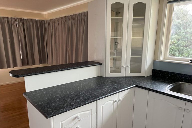 Photo of property in 144 Tiroroa Avenue, Te Atatu South, Auckland, 0610