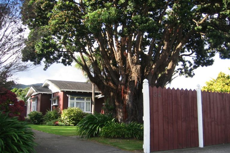 Photo of property in 34 Ludlam Crescent, Woburn, Lower Hutt, 5010