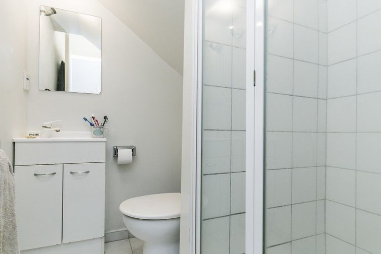 Photo of property in 2/142 Ghuznee Street, Te Aro, Wellington, 6011