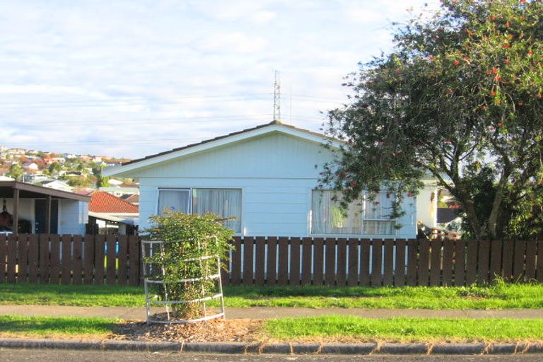 Photo of property in 1/25 Dillon Crescent, Clover Park, Auckland, 2019