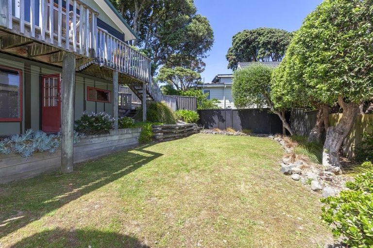 Photo of property in 12 Karekare Road, Raumati South, Paraparaumu, 5032