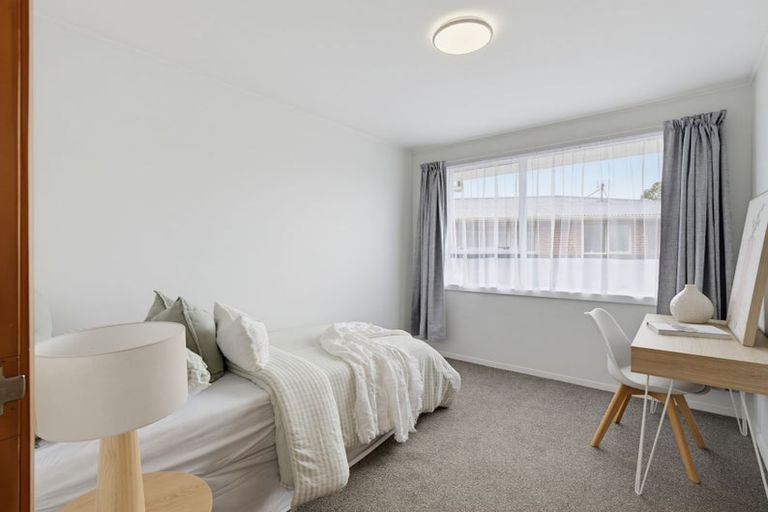 Photo of property in 52 Claridges Road, Casebrook, Christchurch, 8051