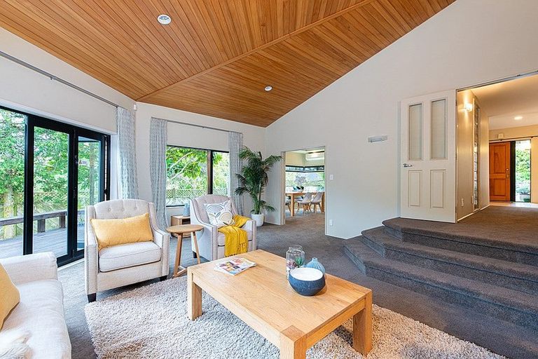 Photo of property in 2/73a Park Rise, Campbells Bay, Auckland, 0630