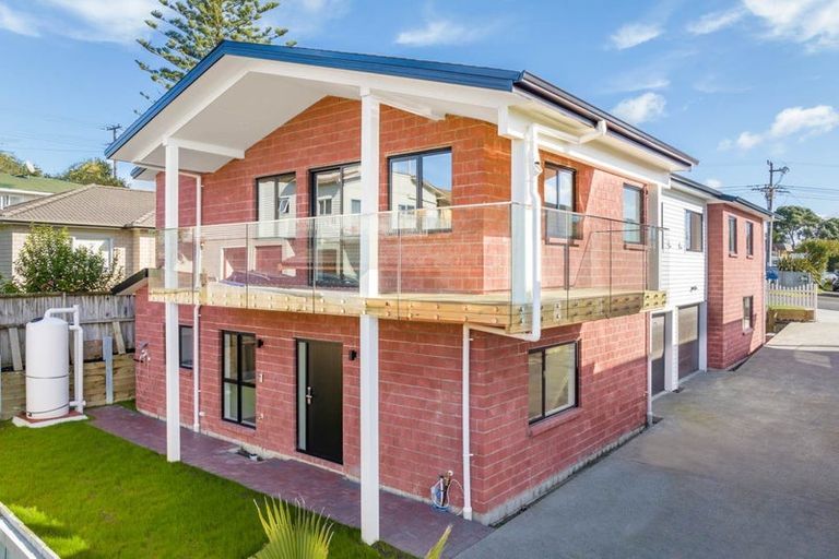 Photo of property in 87c Lynwood Road, New Lynn, Auckland, 0600