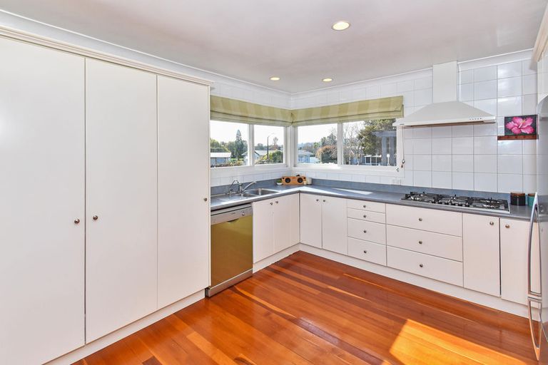 Photo of property in 4 Cotton Place, Opaheke, Papakura, 2113