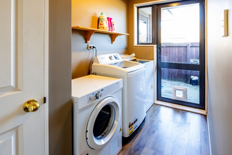 Photo of property in 18 Durrell Way, Rolleston, 7614