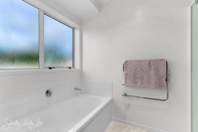 Photo of property in 16 Wallace Road, Ruawai, 0591