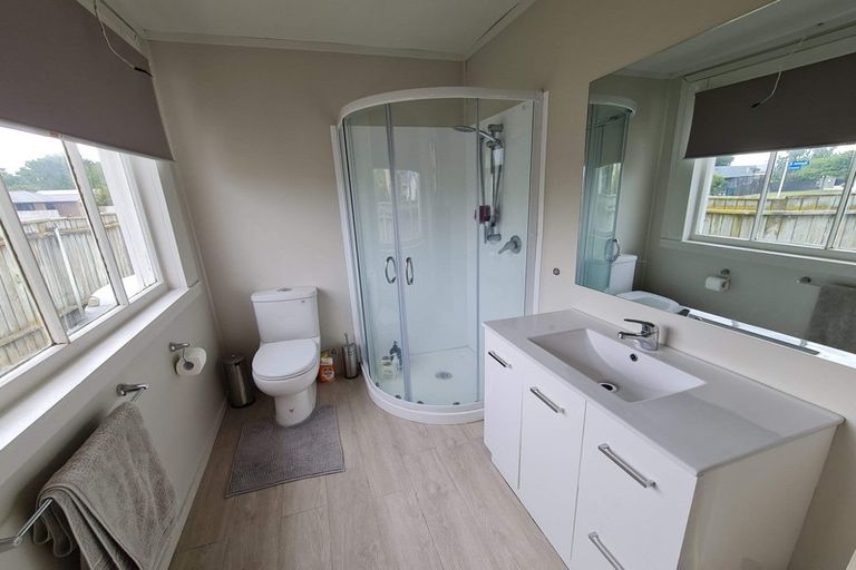 Photo of property in 42 Chelwood Street, Takaro, Palmerston North, 4412