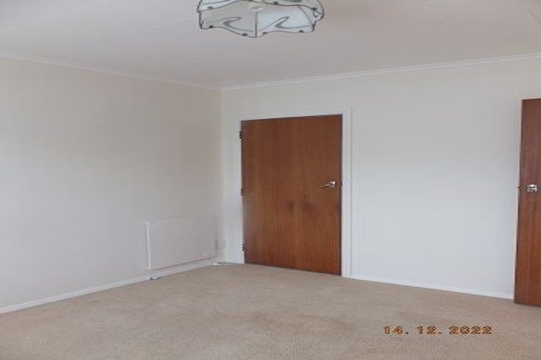 Photo of property in 1b Horoeka Street, Stokes Valley, Lower Hutt, 5019