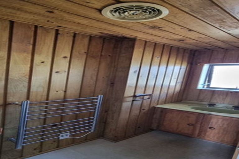 Photo of property in 58 Jandell Crescent, Bucklands Beach, Auckland, 2014