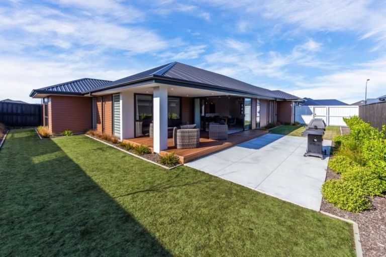 Photo of property in 98 Ledbury Drive, Rolleston, 7615