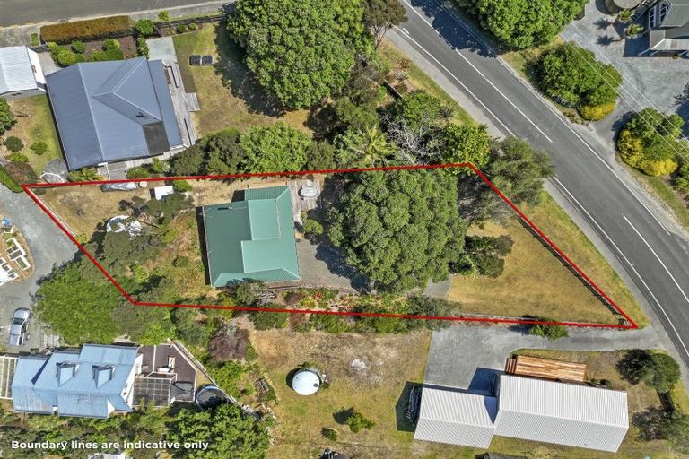 Photo of property in 12 Moir Point Road, Mangawhai Heads, Mangawhai, 0505