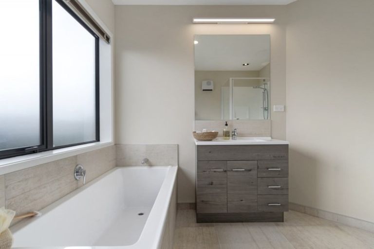 Photo of property in 250 Hamurana Road, Omokoroa, 3114