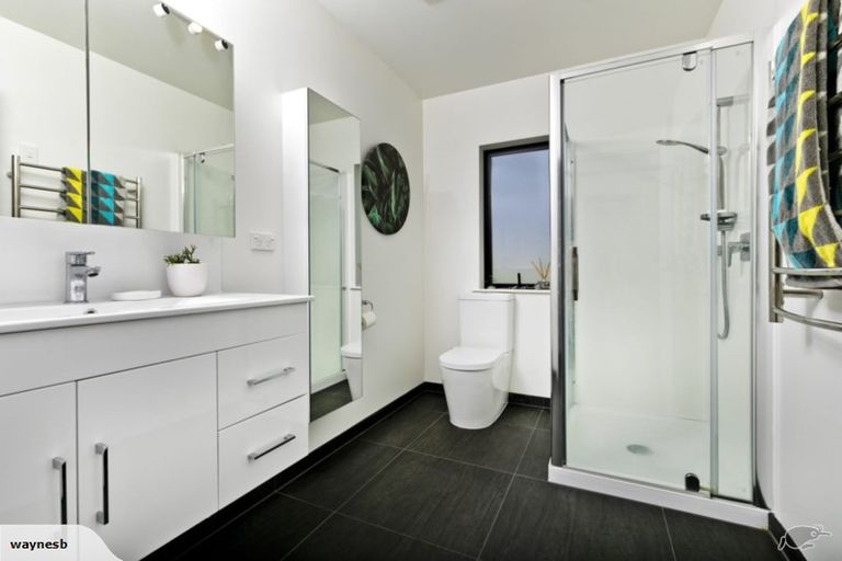 Photo of property in 1 View Road, Campbells Bay, Auckland, 0630