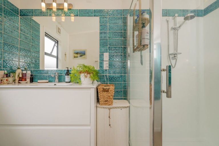 Photo of property in 9 Kenneth Avenue, Whitianga, 3510