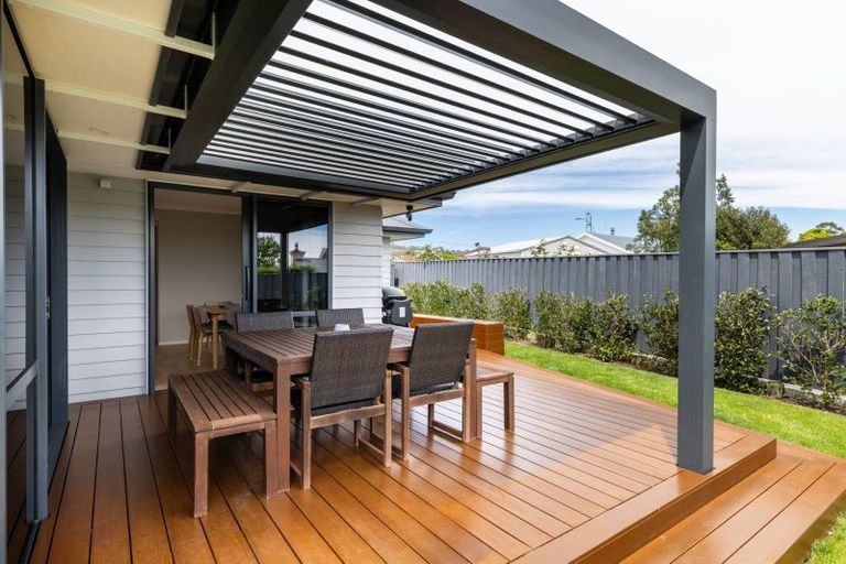 Photo of property in 45a Arataki Road, Havelock North, 4130