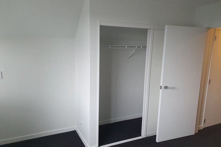 Photo of property in 35 John Street, Stokes Valley, Lower Hutt, 5019