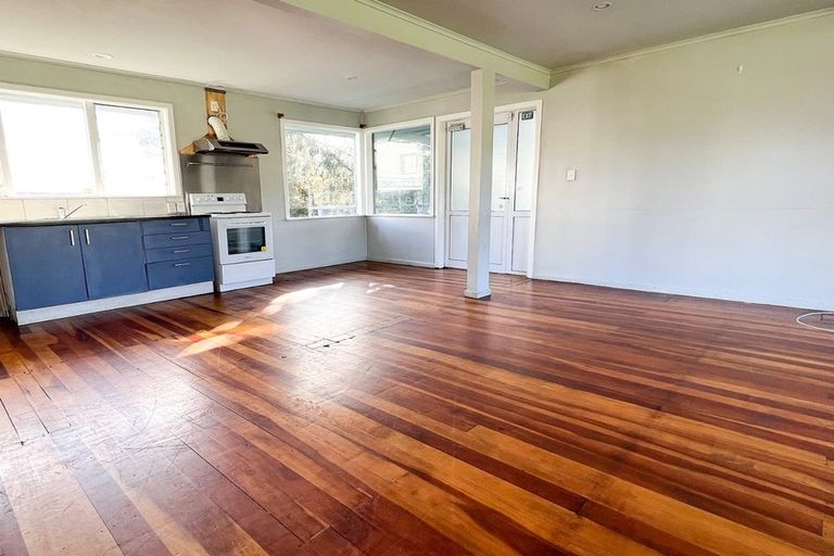 Photo of property in 22b Evans Road, Glen Eden, Auckland, 0602