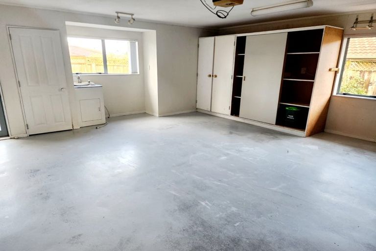 Photo of property in 8 Huntington Drive, Huntington Park, Auckland, 2013