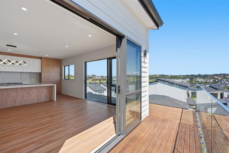 Photo of property in 13 Whale Bay Rise, Gulf Harbour, Whangaparaoa, 0930