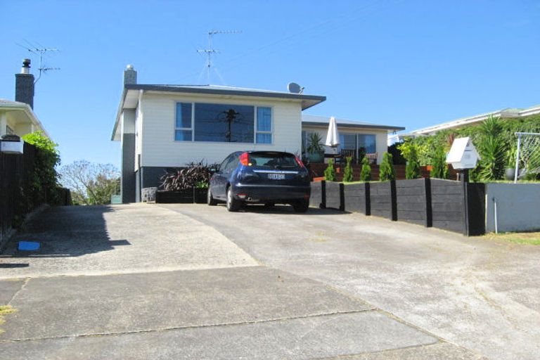 Photo of property in 92 Kiwi Esplanade, Mangere Bridge, Auckland, 2022