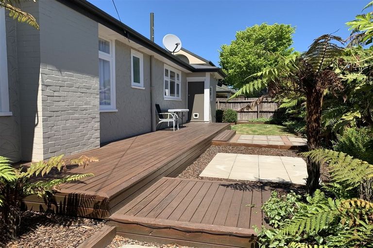 Photo of property in 1/375 Yaldhurst Road, Russley, Christchurch, 8042