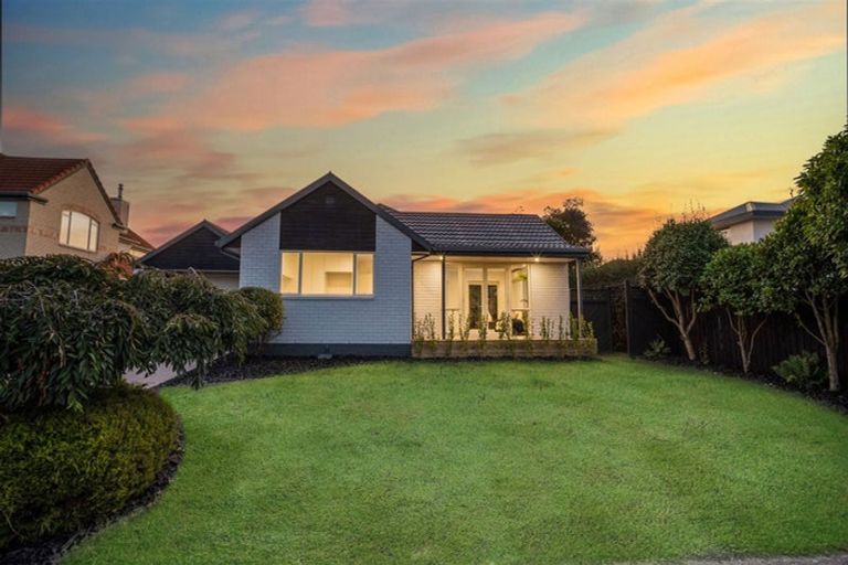 Photo of property in 4 Monterey Place, Parklands, Christchurch, 8083