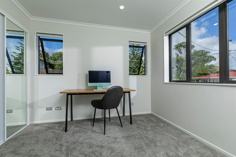 Photo of property in 9a Kingdale Road, Henderson, Auckland, 0610