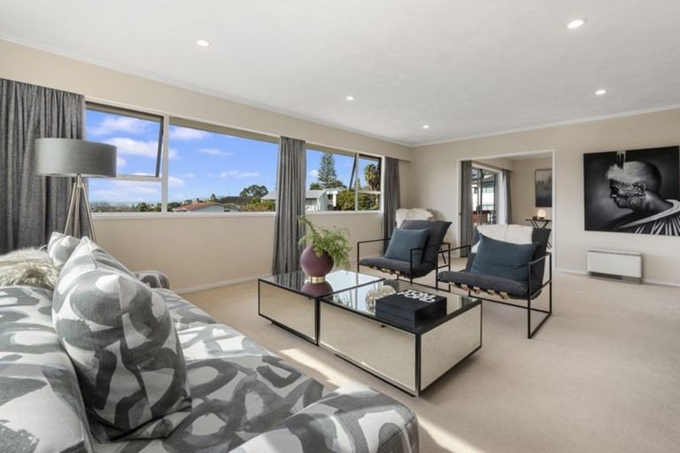 Photo of property in 4 Prestige Place, Castor Bay, Auckland, 0620