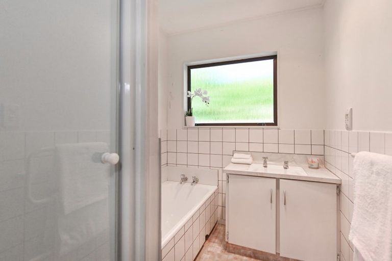 Photo of property in 3 Kaweka Place, Havelock North, 4130