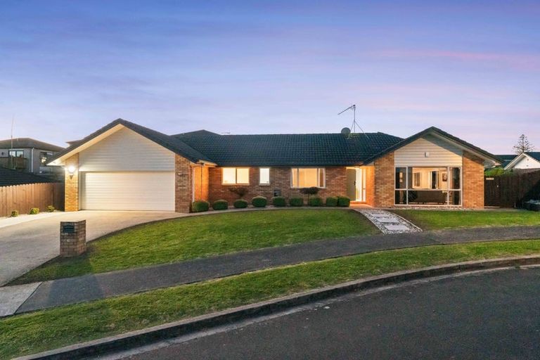 Photo of property in 24 Goh Place, Manurewa, Auckland, 2105
