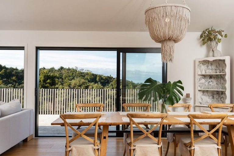 Photo of property in 21 Ngapuke Lane, Parua Bay, Onerahi, 0192