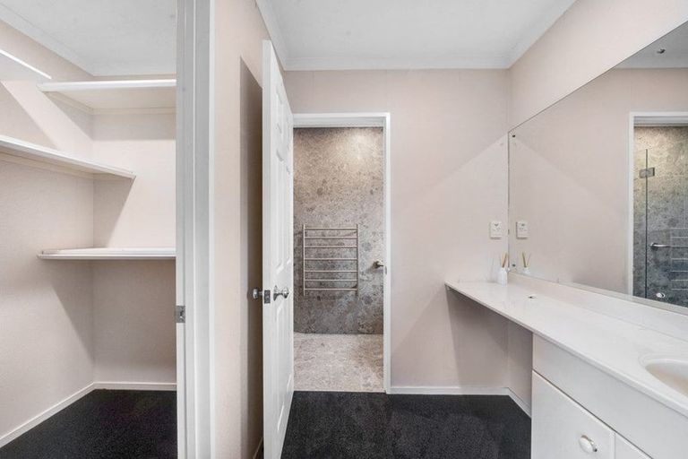 Photo of property in 13 Parkhaven Drive, Rosehill, Papakura, 2113