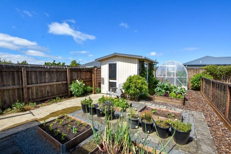 Photo of property in 50 Armstrong Avenue, Carterton, 5713