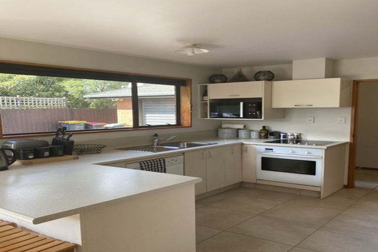 Photo of property in 2/65 Middlepark Road, Sockburn, Christchurch, 8042