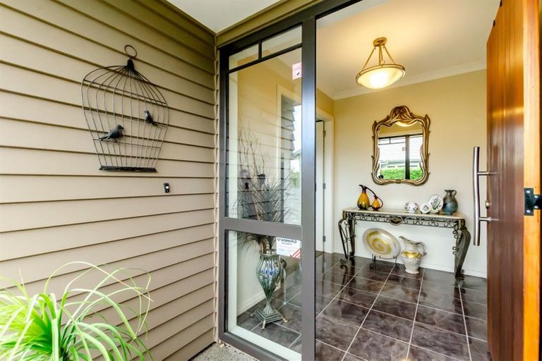 Photo of property in 34 Gandalf Crescent, Paraparaumu, 5032