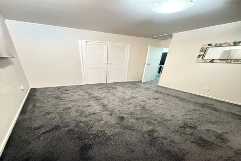 Photo of property in 1/15 Roseberry Avenue, Birkenhead, Auckland, 0626