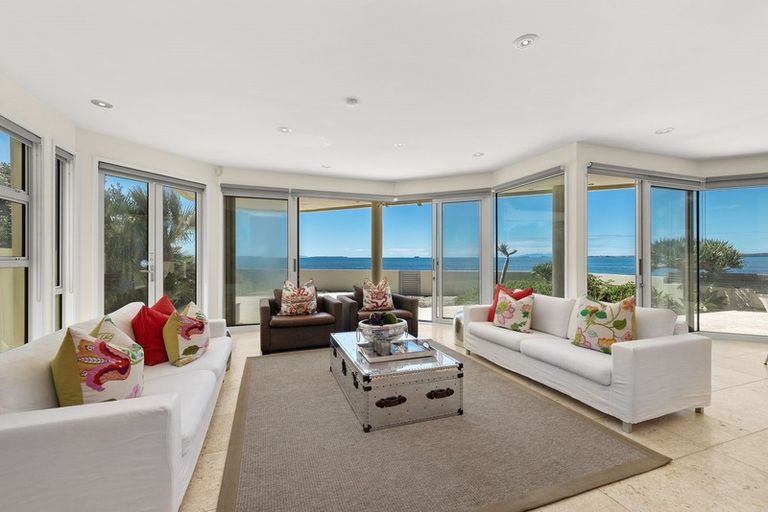 Photo of property in 26 Tiri Road, Milford, Auckland, 0620