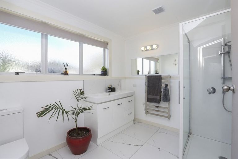 Photo of property in 10 Magnolia Drive, Westown, New Plymouth, 4310