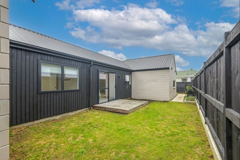Photo of property in 32 Ashford Avenue, Hokowhitu, Palmerston North, 4410
