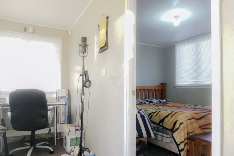 Photo of property in 33 Lister Crescent, Maraenui, Napier, 4110