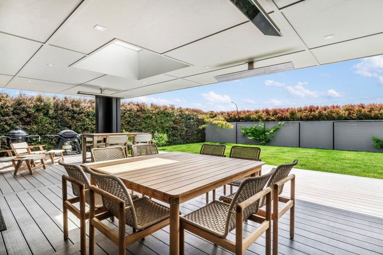 Photo of property in 32 Wallis Street, Raglan, 3225