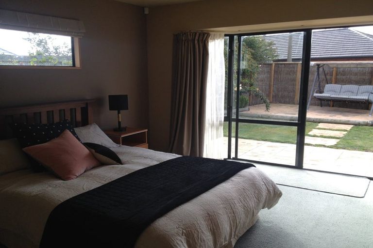 Photo of property in 19 Wisteria Place, Parklands, Christchurch, 8083
