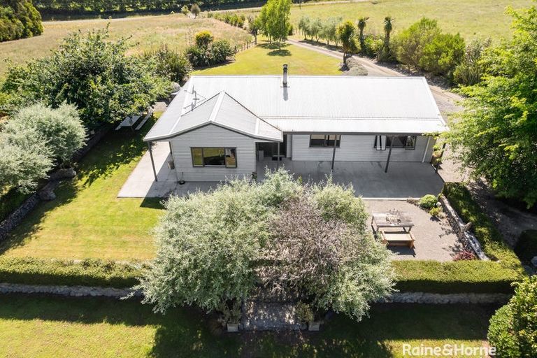Photo of property in 58 Shooting Butts Road, Martinborough, 5784