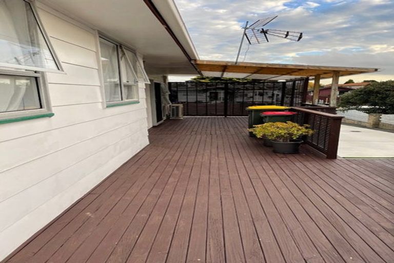 Photo of property in 5 Damson Place, Bucklands Beach, Auckland, 2012