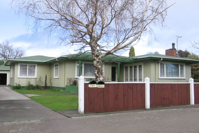 Photo of property in 560 Featherston Street, Roslyn, Palmerston North, 4414