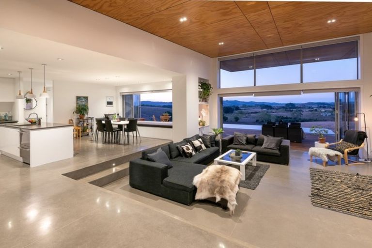 Photo of property in 525 Clevedon Kawakawa Road, Clevedon, 2585