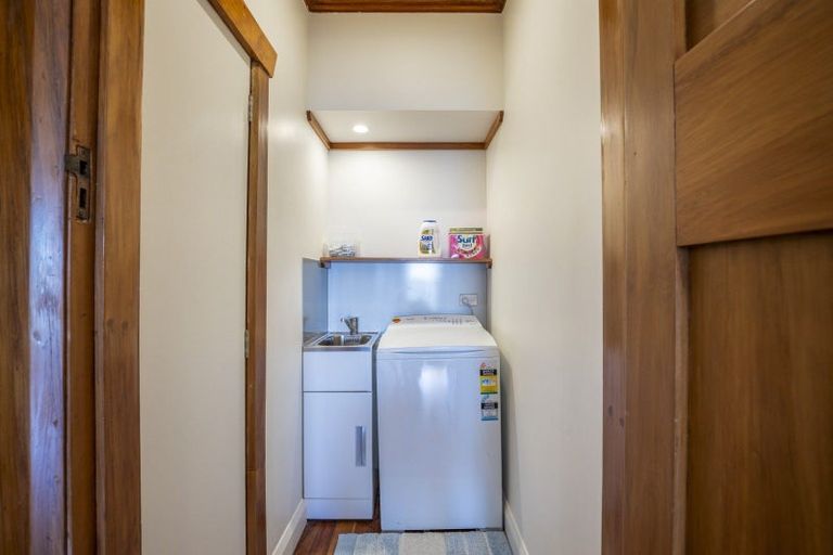 Photo of property in 7b French Street, Moturoa, New Plymouth, 4310