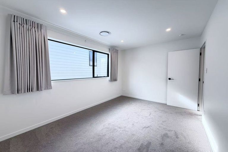 Photo of property in 12a Gordon Avenue, Milford, Auckland, 0620
